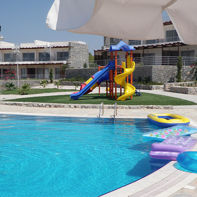 Palm Bay swimming pool & kids play area